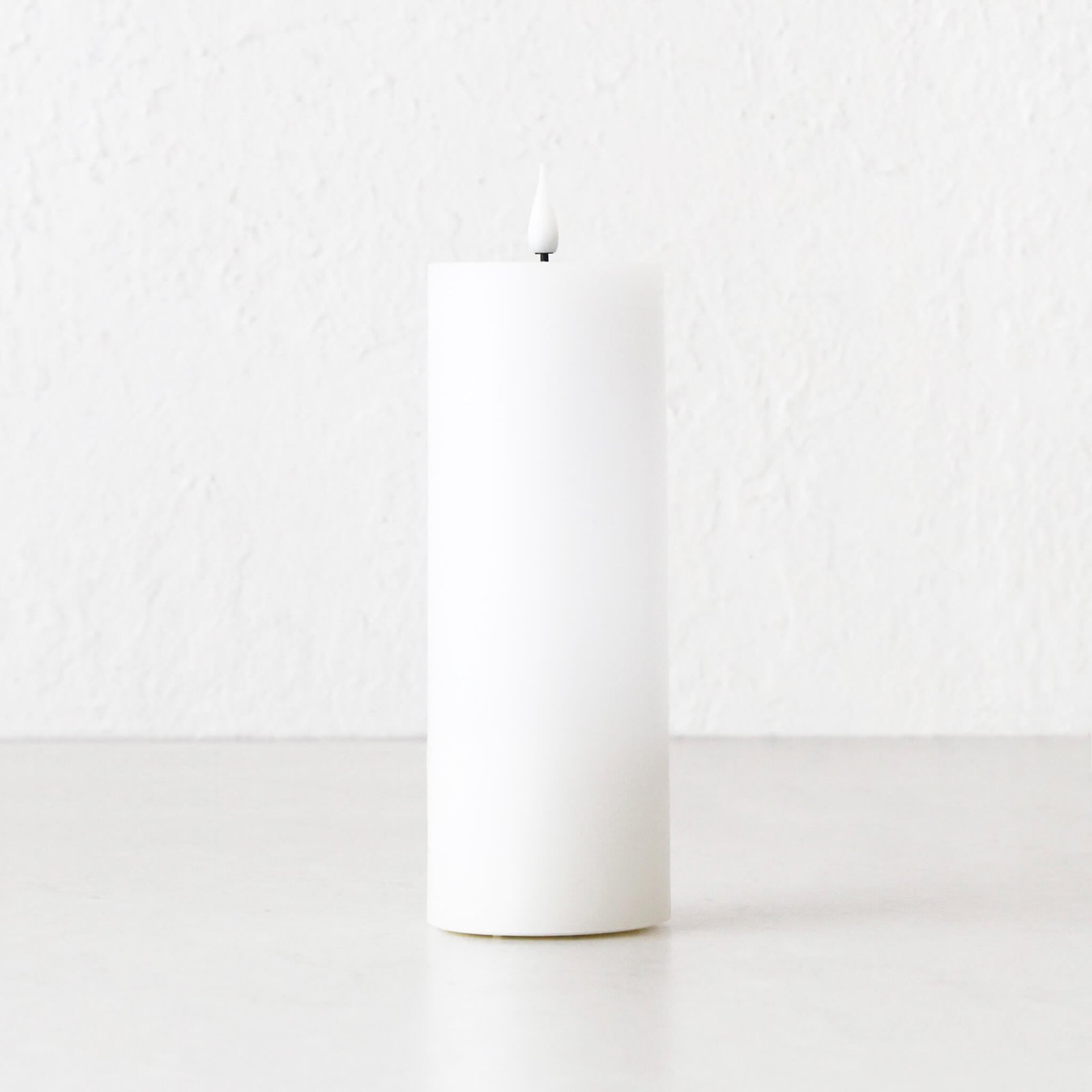 LBD EXCLUSIVE | LED FLAMELESS WAX CANDLE + REMOTE | WHITE | LARGE - Image 4