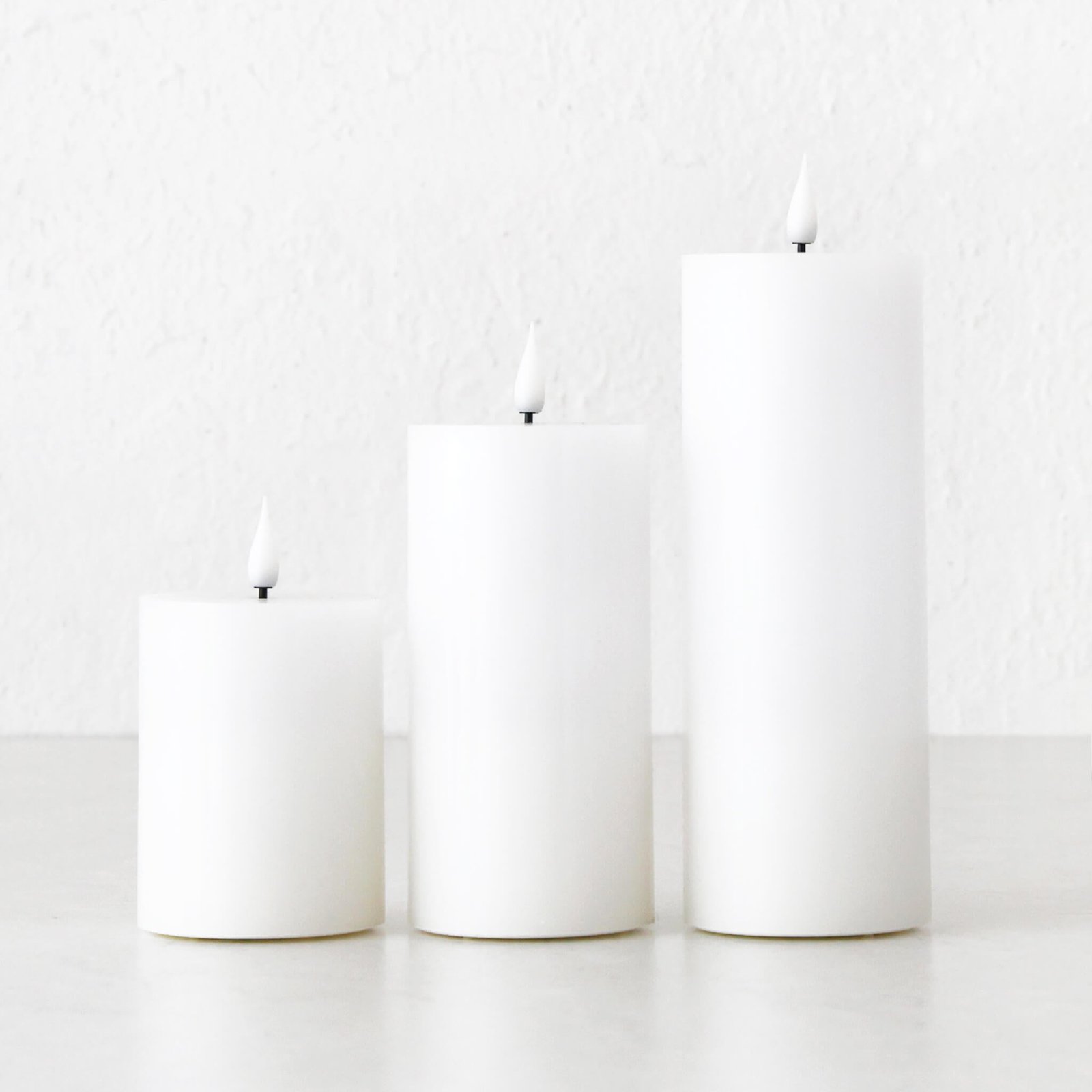 LBD EXCLUSIVE | LED FLAMELESS WAX CANDLE + REMOTE BUNDLE X3 | WHITE - Image 4